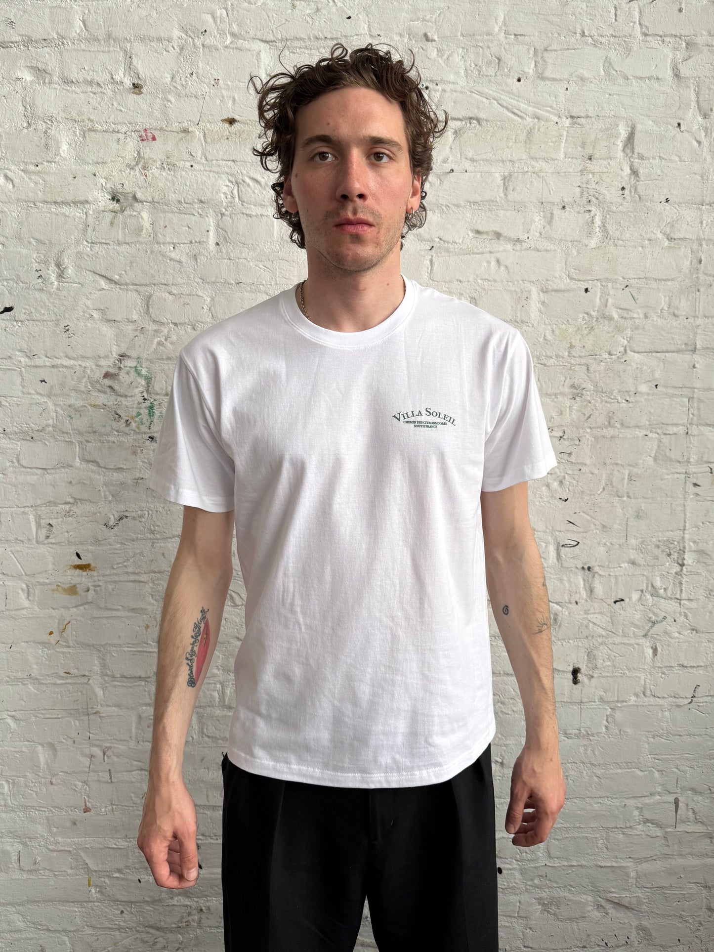 Villa Soleil Good Life Scribbles Tee