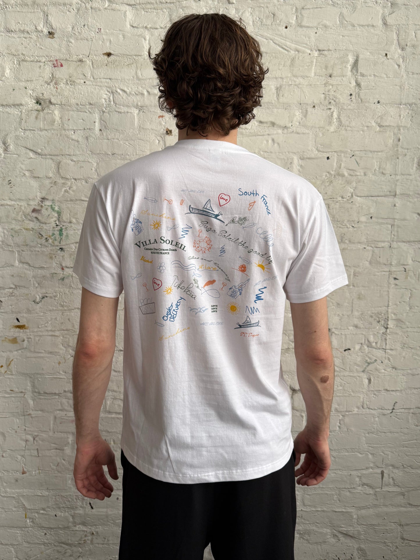 Villa Soleil Good Life Scribbles Tee